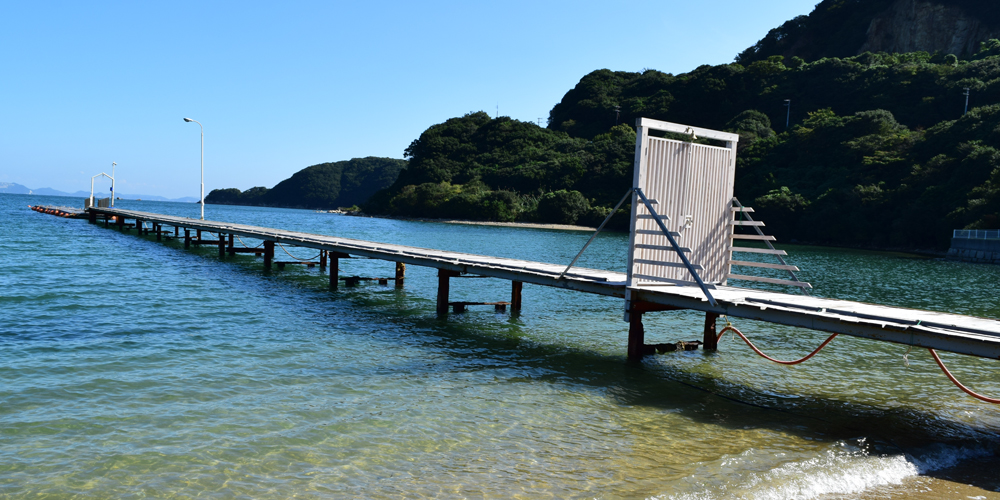 レンタルボートができる、瀬戸内海の離島・香川県小豆島旅行におすすめの海沿いホテル、宿、コテージ「シータイガーアイランドイン小豆島」の係留・専用桟橋